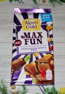 Шоколад Alpen Gold Max Fun Взрывная карамель, мармелад, печенье постер