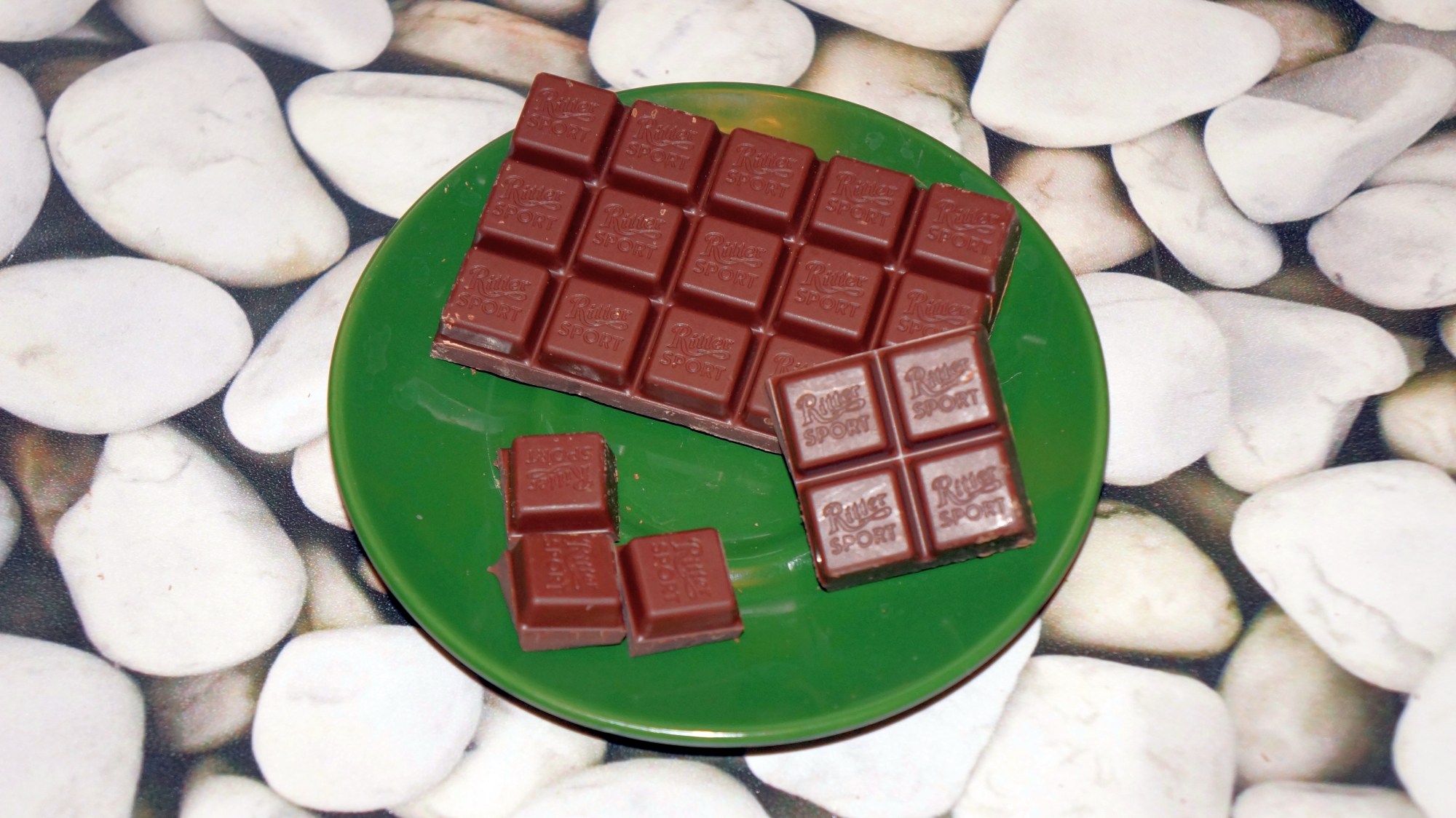 Шоколад Ritter Sport Extra Cocoa 55% какао с мягким вкусом из Ганы