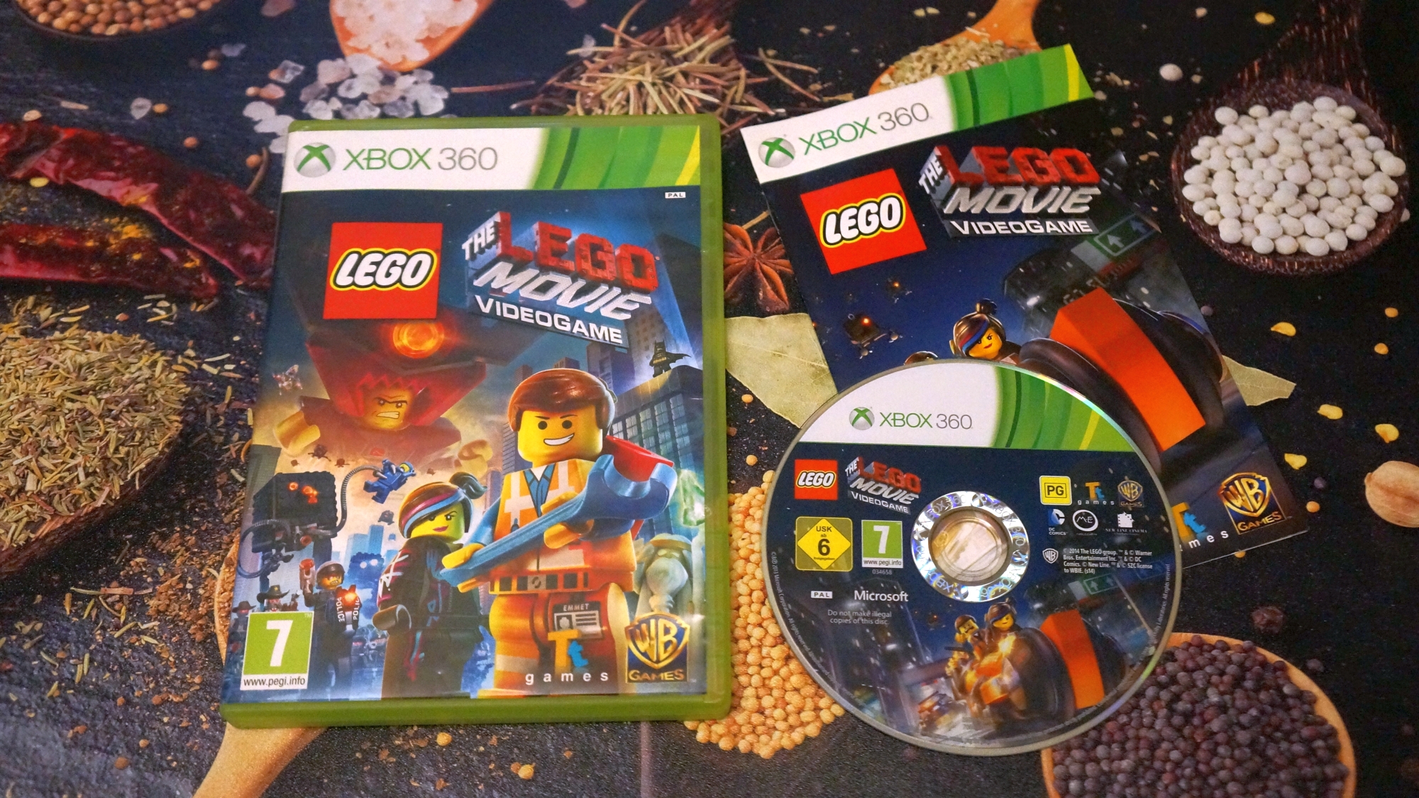 Игра для Xbox 360 LEGO Movie The Videogame фото коробки и диска