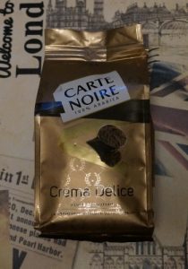 Кофе молотый Carte Noire Crema Delice постер