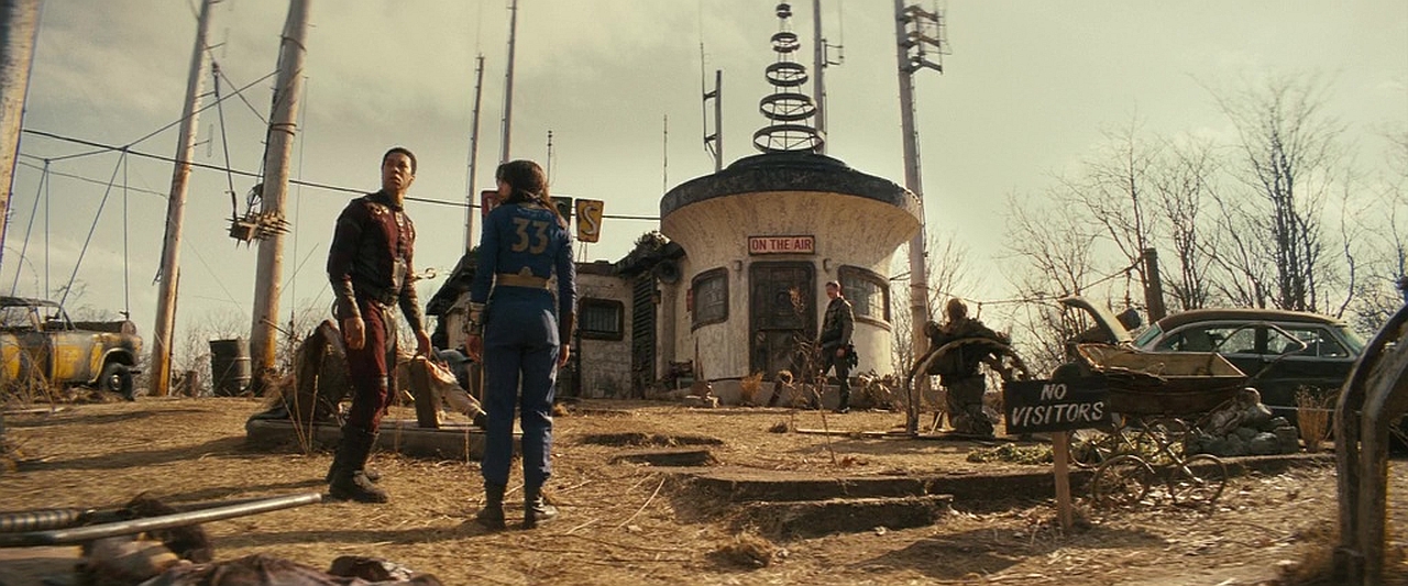 Кадр из сериала Fallout (2024)