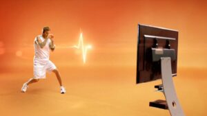 Скриншот из рекламного ролика игры EA Sports Active 2 для Xbox 360 и Kinect